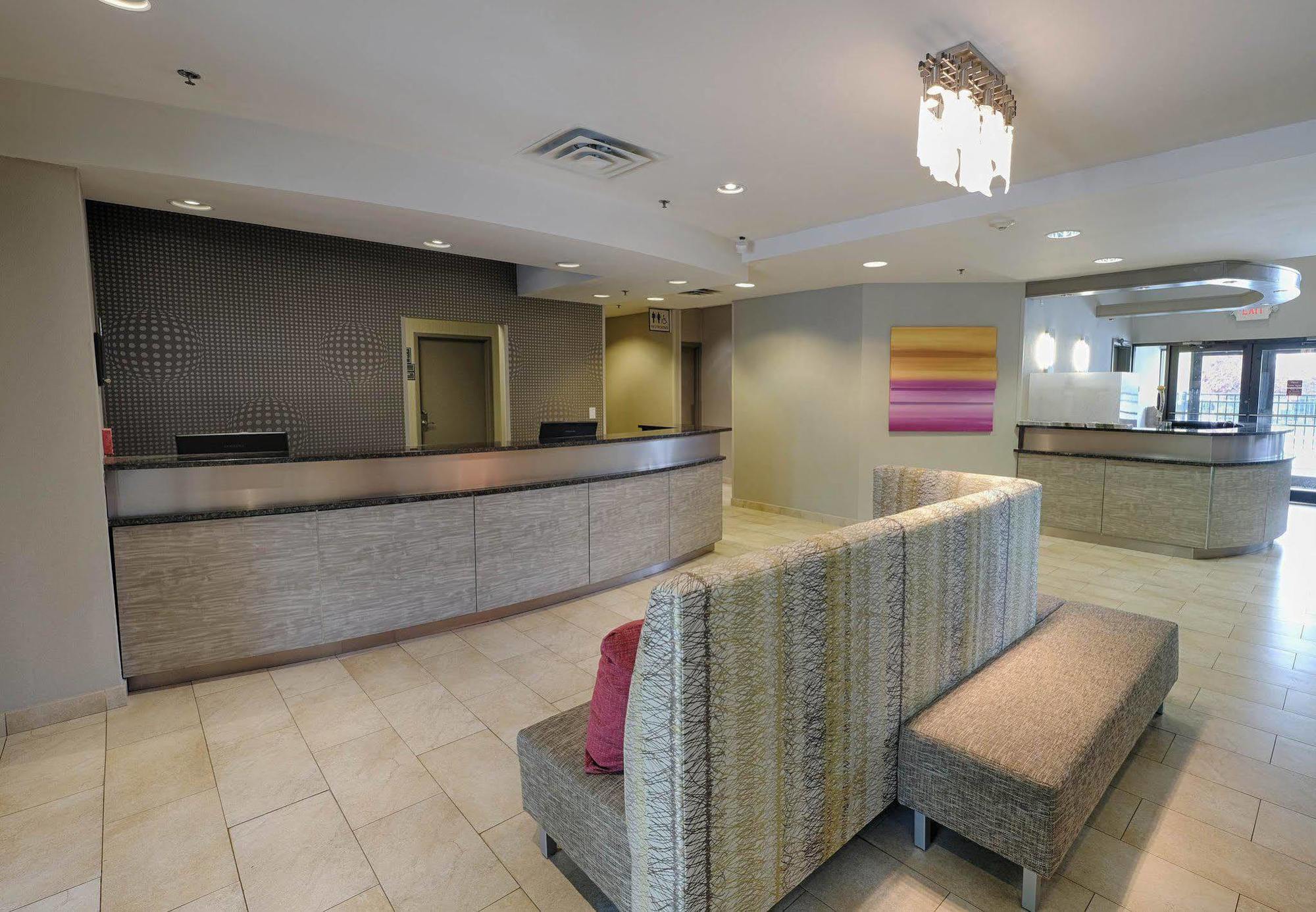 Albany Airport Inn And Suites Latham Exterior foto