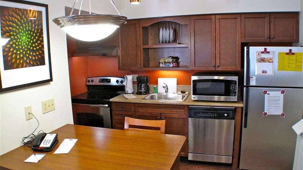 Albany Airport Inn And Suites Latham Habitación foto