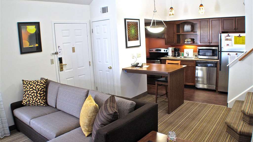 Albany Airport Inn And Suites Latham Habitación foto