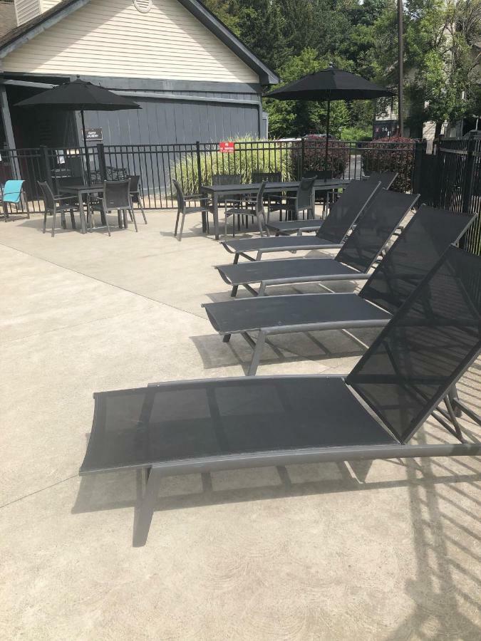 Albany Airport Inn And Suites Latham Exterior foto